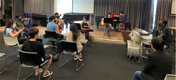 激发创意无限 — 编曲专业全解析:如何在新加坡莱佛士音乐学院谱写你的未来