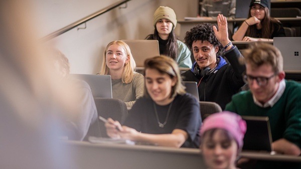 为什么选择新加坡莱佛士音乐学院？五大亮点深度解读｜震撼级全方位指南